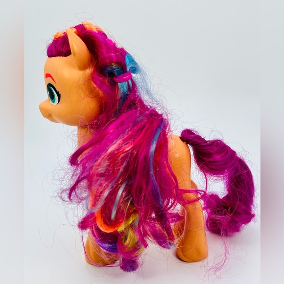 My Little Pony SUNNY STARSCOUT 6.5” Figure Toy 2021 A New Generation Hasbro - Picture 3 of 8